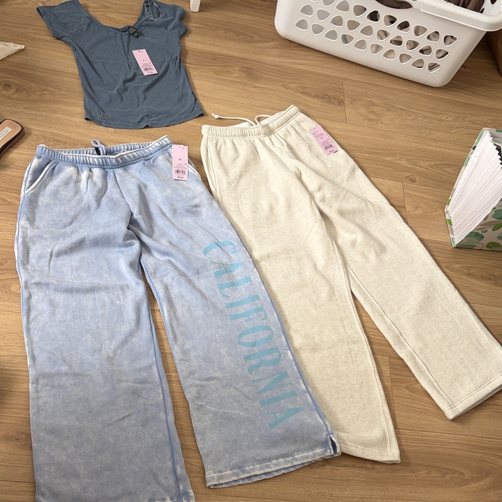 Wild Fable Blue and Cream/Gray Sweatpants Bundle